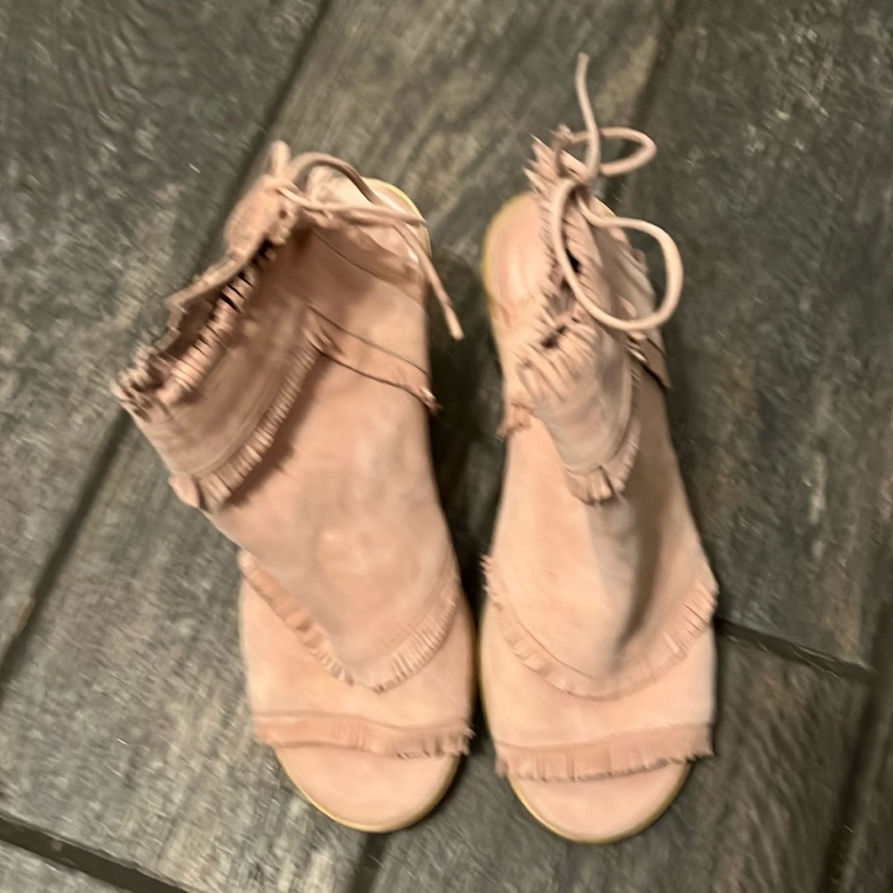 Gresham pink suede booties - Picture 1 of 3